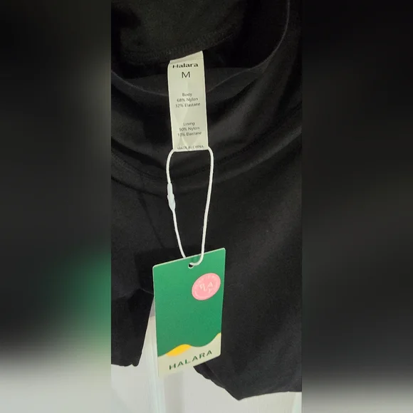 Halara Bike Shorts - Picture 4 of 5